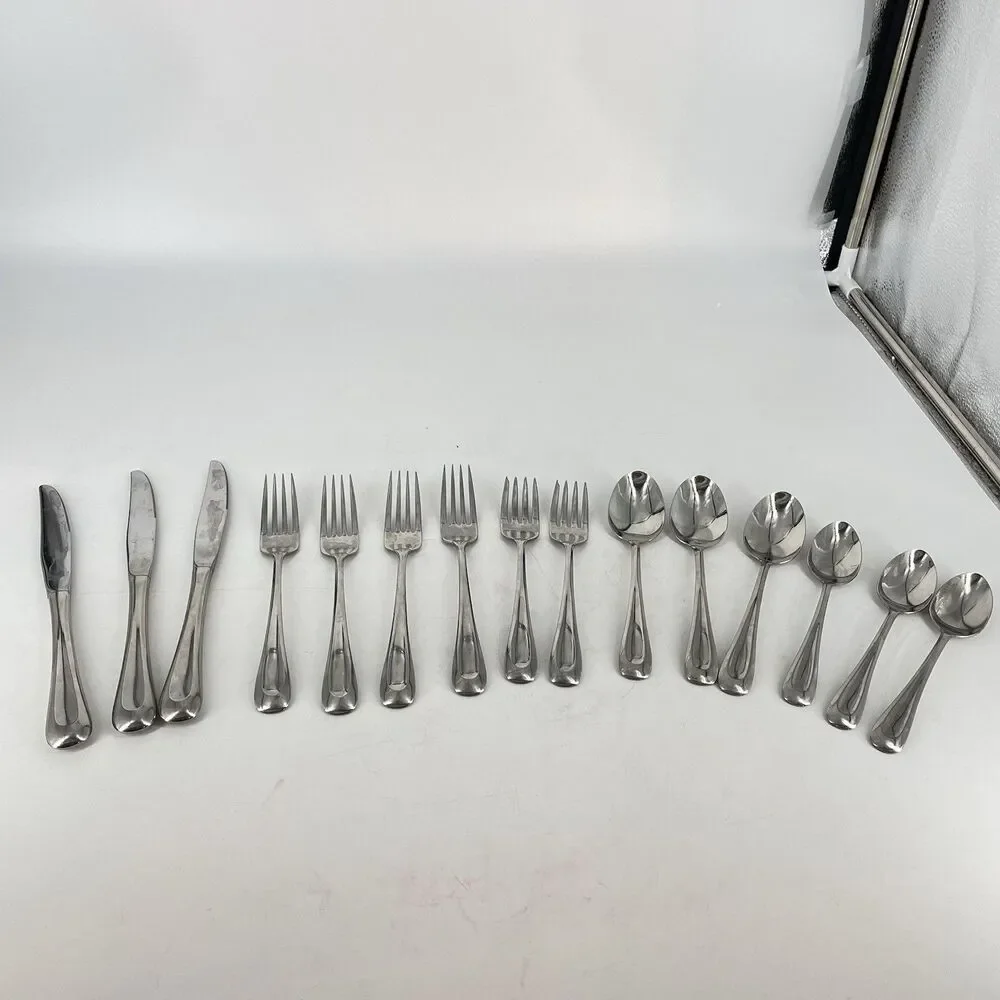 Oneida USA Stainless Flatware Mixed Set 15 Pc Forks Spoons Knives